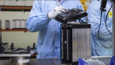 Японски концерни инвестират в извънгранично производство на материали за батерии