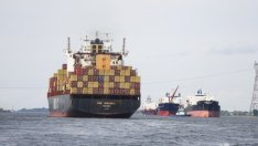 Задръстването от контейнеровози в Северно море става все по-голямо