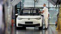 Volkswagen: Недостигът на чипове започва да отшумява в Китай