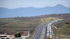 Гръцките фермери затвориха за неопределено време границата с Македония