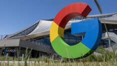 Google уволни софтуерния инженер, твърдящ, че чатботът на гиганта има разум