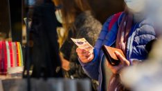 Инфлацията във Великобритания се задържа на 30-годишен връх през март