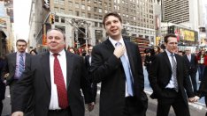 Минути след борсовия си дебют акциите на Groupon скочиха с 50% 