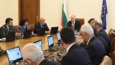 Желязков за първите 100 дни на кабинета: Оцеляхме след два вота на недоверие