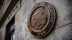 Рекордните приходи от данъци свиха бюджетния дефицит на САЩ с 1,6 трлн. долара