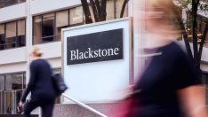 Blackstone отчита 48% скок на печалбата, подкрепена от наплива от сделки 