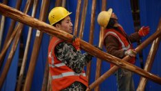 Бизнес активността в китайската индустрия забавя темпото