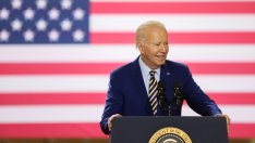 Джо Байдън говори за "работа, работа, работа", а американците гледат "цените, цените, цените"