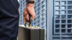Oxfam: Най-богатите хора в света може да укриват от данъци 3,55 трлн. долара