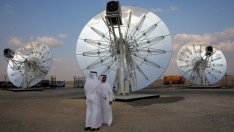 ОАЕ очаква икономии за 192 млрд. долара от прехода към зелена енергия