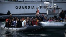 Меркел: Бежанците имат повече добри причини да останат в Турция