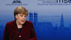 Близо половината германци искат Ангела Меркел да се оттегли от властта