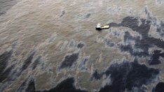 Бразилия съди Chevron заради петролен разлив