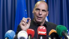 Варуфакис: Инатът на Еврогрупата навреди на авторитета ѝ