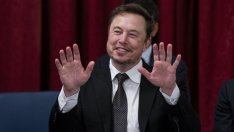 Мъск насочва X към месечен абонамент