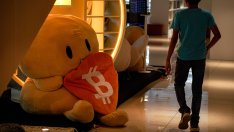 Обещанието на биткойна да служи като спасение от инфлацията стана на пух и прах