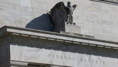 Добавя ли Федералният резерв нов мандат към отговорностите си?