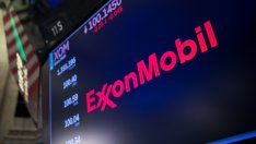 Поевтиняващият петрол може да свие паричните потоци към инвеститорите в Big Oil