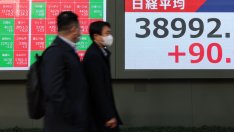 Тръмп разтърси световните борси със смесени сигнали за митата