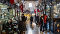 Турските държавни банки са продали близо 5 млрд. долара за два дни в защита на лирата