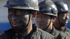 Китай планира да затвори над 1000 въглищни мини тази година