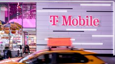 SoftBank Group продаде акции от T-Mobile US за близо 5 млрд. долара