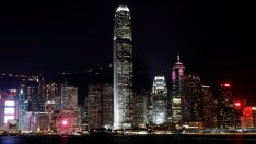  Туристическият поток в Хонконг се е свил с рекордните 43,7 % през октомври