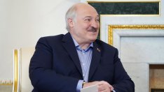 Беларуският диктатор, който (още) се държи на власт