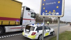 Аврамопулос: Граничният контрол в Шенген заради бежанската криза трябва да спре