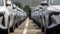 Американската автомобилна индустрия е изправена пред перфектната буря