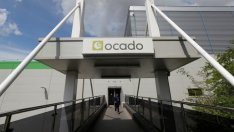 Ocado ще финансира роботизирани складове чрез емитиране на облигации за 642 млн. долара