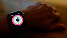 Apple оказва натиск върху индустрията за швейцарски часовници