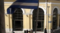 Гърция съкращава 15 хил. държавни служители 