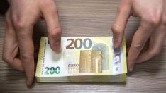 Хедж фондовете залагат срещу еврото