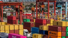 ЕС ще отложи планираните мита за САЩ с шест месеца с цел продължаване на преговорите