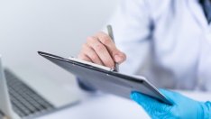 Парламентът отхвърли пълната дигитализация на болничните листове