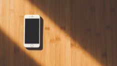 Италиански регулатор погна Apple и Samsung 