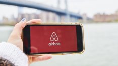 Airbnb: Служителите ни могат да работят завинаги от дистанция