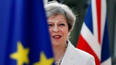 Morgan Stanley: Правителството на Тереза Мей ще падне през 2018 г. 