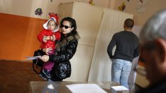 Половината българи се чудят дали да гласуват на евроизборите