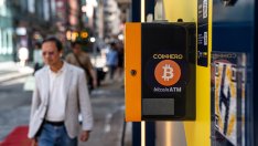 Как биткойнът се възползва от кризите в света