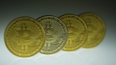 Иран официално забранява използването на криптовалути