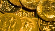 Какво означават поскъпването на долара и поевтиняването на златото?