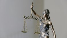 Адвокат: След пет години може да видим хуманоидни роботи в съда