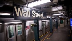 Сделката на САЩ за покупка на коронавирусни ваксини обнадежди Wall Street