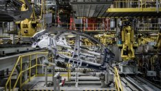 Работниците в Kia се подготвят за стачка в края на ноември