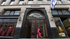 Приходите на Burberry страдат от спада на търсенето в САЩ