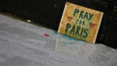 Полицията във Франция издирва възможни съучастници на атентаторите