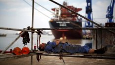 Китайската икономика стартира бавно новата година