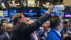 Проектобюджетът на Тръмп повлия негативно на борсите в САЩ